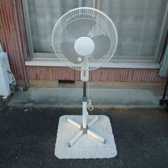 シンプルなリビング扇風機　中古