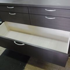 セール中につき、通常特価14,278円より3,000円引きの11,278円!　木製　チェスト　4段　タンス　たんす　衣類収納　引き出し収納