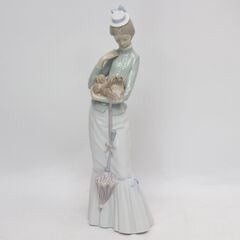 208)【美品】リヤドロ 仔犬を抱く貴婦人 4893 陶器人形 ...