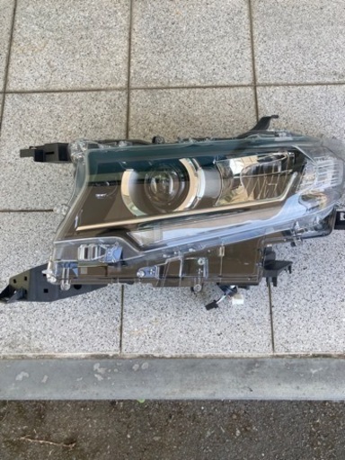 ヘッドライトユニット交換（トヨタ ランドクルーザープラド・150系）by 