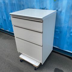 宇都宮でお買得な家具を探すなら『オトワリバース!』 キッチンカウンター パモウナ 年製 ホワイト 中古品