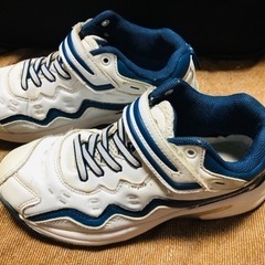 ⭐️FILA？スニーカー21cm前後⭐️