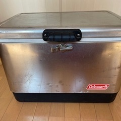 Colemanのスチールベルトクーラー(51L)