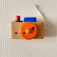 木製おもちゃ　カメラ