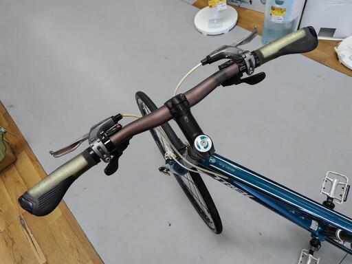 J032☆多少小キズ有り☆クロスバイク☆TREK e2☆2✕9段速☆700✕28