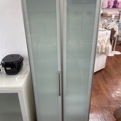 送料・設置込み　折れ戸タイプ食器棚　ダイニングボード