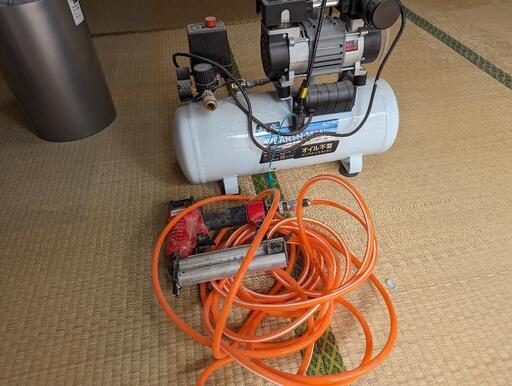 フィニッシュネイラ＆高儀エアコンプレッサ