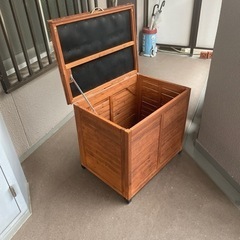 木製の収納箱