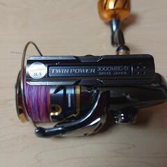 中古リール 20ツインパワー C3000MHG カスタムハンドル   値下げ