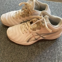 asics バッシュ 24cm