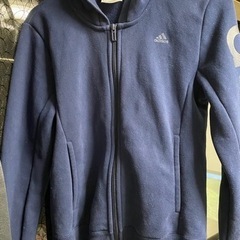 adidas Lサイズ。