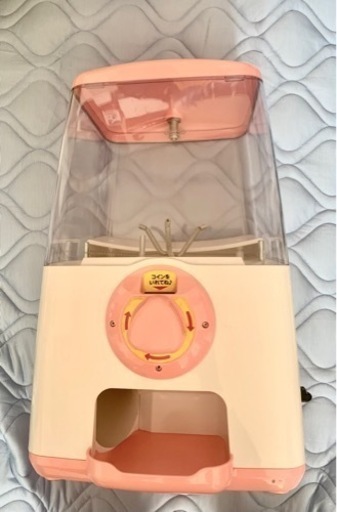 ガチャガチャ本体＋空カプセルや専用メダル等々