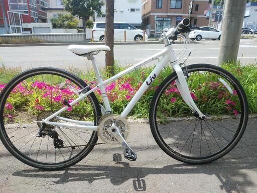 札幌市内配達無料！防犯登録料込み。中古女子GIANT LIV　R3W  エスケーXXSサイズ ホワイト！