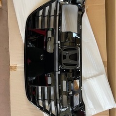 ホンダヴェゼル　旧型　未使用フロント外装+リヤバンパー