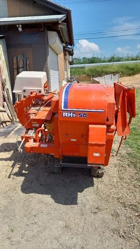 農機具 ハーベスター