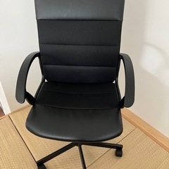 椅子　ブラック