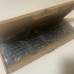 Lenovoのキーボードとマウス、ロジクール　デスクマット