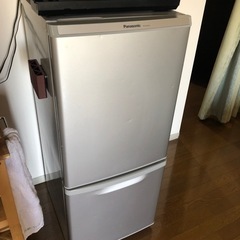 冷蔵庫パナソニック製NR-B145W