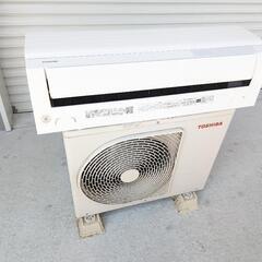 【高年式・美品】2022年製 東芝ルームエアコンディショナ RA...