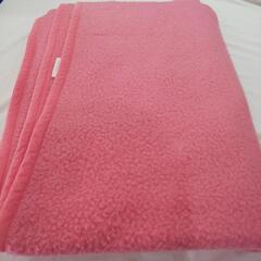 ピンクの アクリル100%の シングルサイズ 毛布