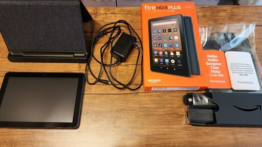 kindle fire HD 8 plus(第10世代) とワイヤレス充電器