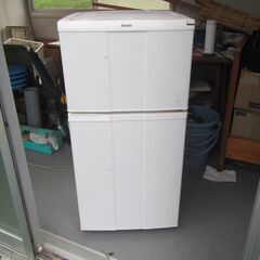 冷蔵庫　小型　ハイアールJR-N100A