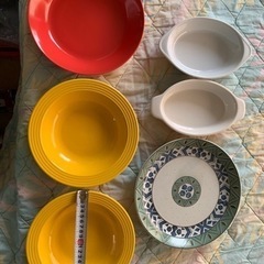 【お取引中】(ᴗˬᴗ)⁾ビビットカラーのお皿とグラタン皿