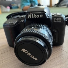 Nikon F-601 + AF NIKKOR 35-70mm ...