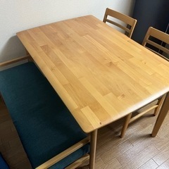 【値引き】4人掛けダイニングテーブルセット　ニトリ