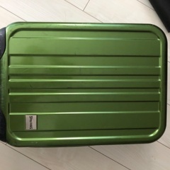 キャリーケース　スーツケース　小型　旅行　トラベル　出張