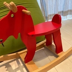 IKEAのトナカイの木馬