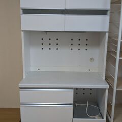 キッチンボード（食器棚）　白