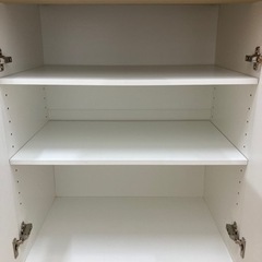 2枚扉食器棚のご紹介です！