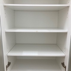 2枚扉食器棚のご紹介です！