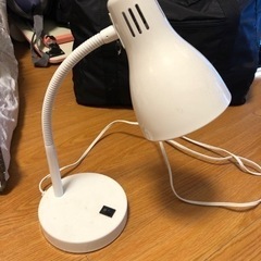 ニトリ　デスクライト　電気スタンド　照明器具