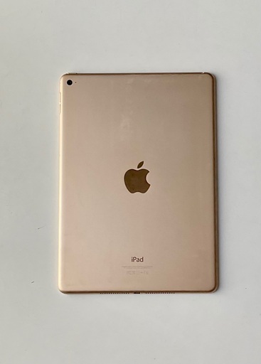 iPad air2 WiFiモデル16G 本体と充電ケーブル及び充電アダプター