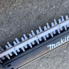 ほぼ未使用 マキタ 電動生垣バリカン ヘッジトリマー MUH450 刈幅450mm 