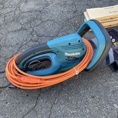 ほぼ未使用 マキタ 電動生垣バリカン ヘッジトリマー MUH450 刈幅450mm 