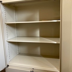 オフィス用スチールキャビネット 両開き鍵付き