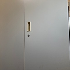オフィス用スチールキャビネット 両開き鍵付き