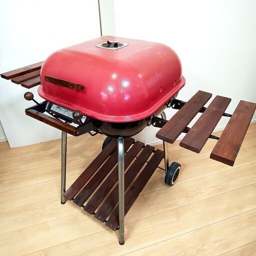 Meco swinger Grill  ツインテーブル  レッド MODEL  4400-0 ◆燃料：炭 ◆アメリカ製