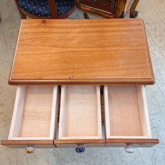 天然木 5段チェスト 引出12杯 脚付き ブラウン 定価33480円■幅60㎝×奥行35cm×高さ70cm■近隣配送無料 買取帝国 朝霞店