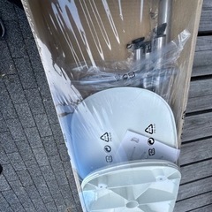 【お値下げ中‼️】IKEA 新品　白　バースツール　チェア