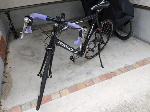 【価格交渉可】RIDLEY ICARUS ロードバイク 105　スタンド、ライト、鍵付き　引き取り希望
