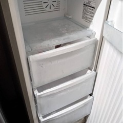 冷凍庫差し上げます
