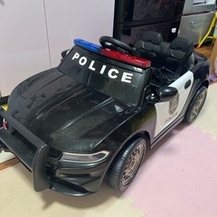 パトカー 車