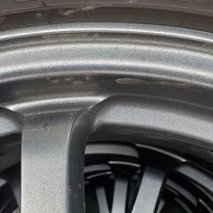 1シーズン使用高年式バリ溝スタッドレス