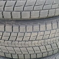 1シーズン使用高年式バリ溝スタッドレス