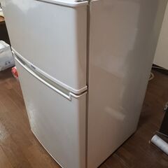 ハイアール冷凍冷蔵庫(85L・右開き)