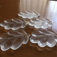 【未使用】葉っぱ型のガラスプレート5枚組